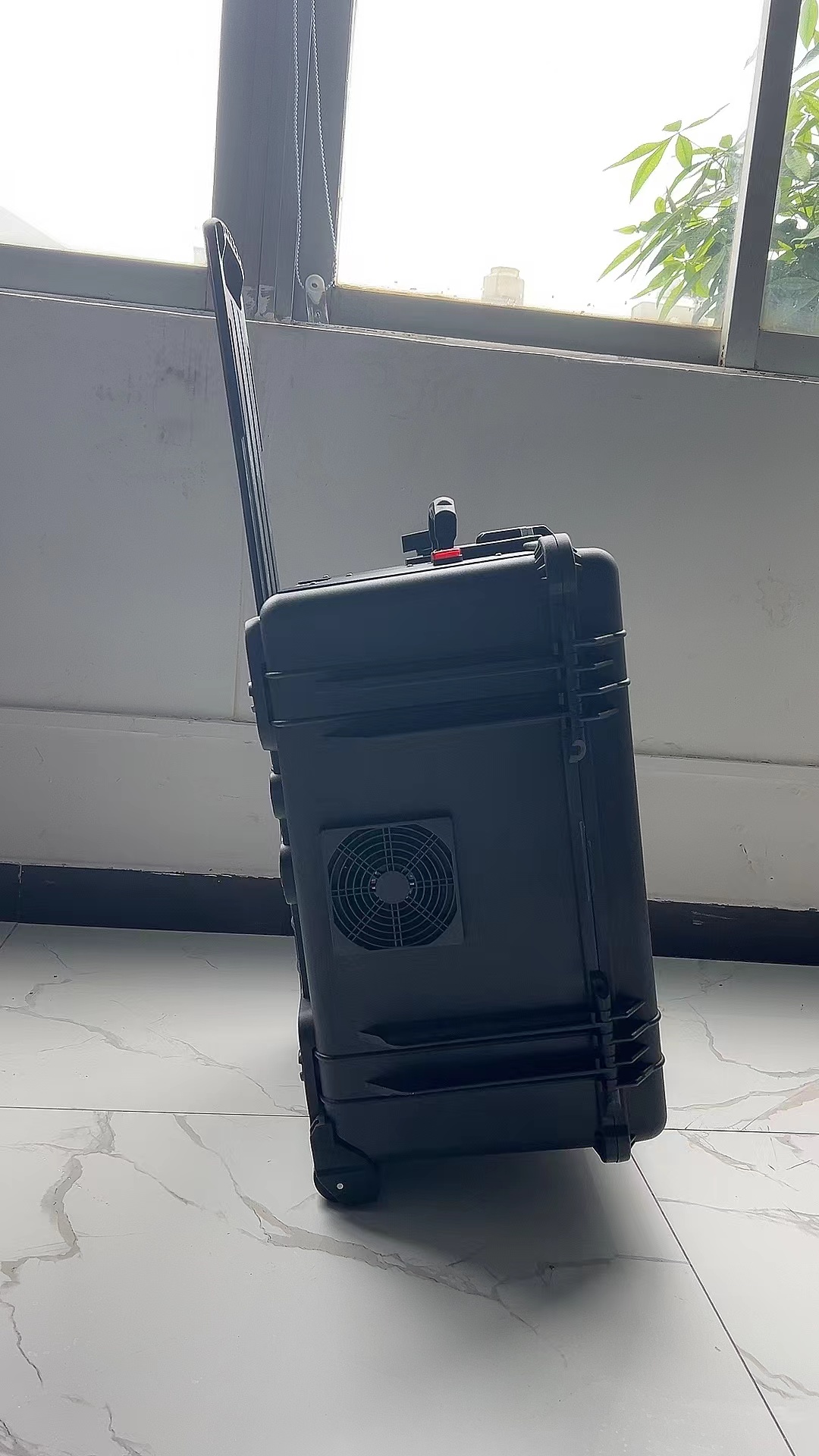 高青手拉箱型移动通信干扰器